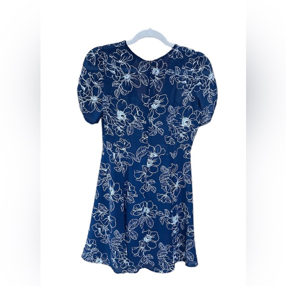 Forever 21 Blue Short Sleeve V Neck Dress with White Floral Print Sz S - Picture 4 of 4